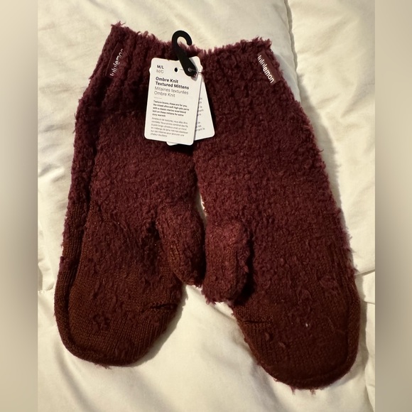 Lululemon Ombré Knit Textured Mittens - Picture 1 of 3